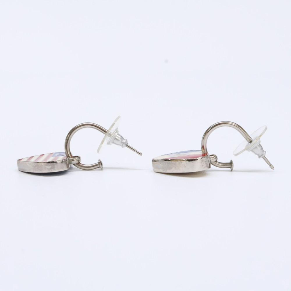 CHANEL Logo Earrings - Picture 2 of 7